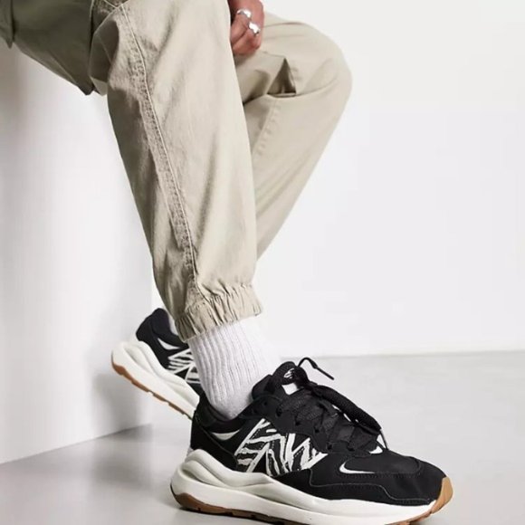 Meet your Posher, Expedite - Picture 6 of 9